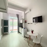 Comfy Close To Park 公寓 地拉那