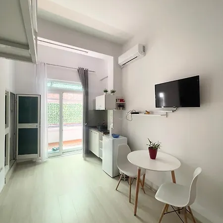 Comfy Close To Park דירה טיראנה