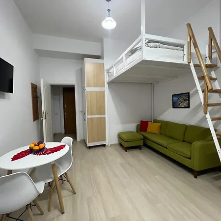 Comfy Close To Park * تيرانا