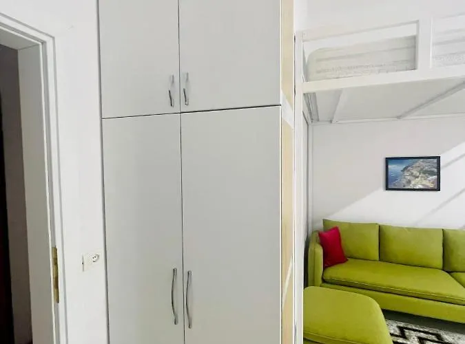 Comfy Close To Park Appartamento Tirana