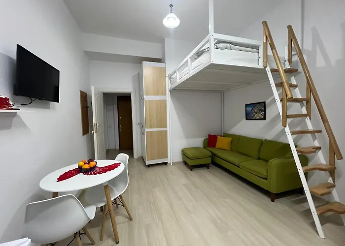 Comfy Close To Park * تيرانا